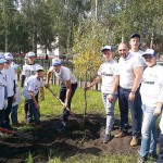 В Новокузнецке продолжается месячник по посадке деревьев