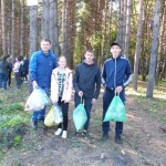 Субботник в рамках добровольческого экопроекта прошел в Ленинске-Кузнецком